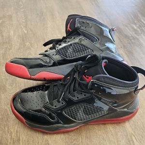 Jordan | Mars 270 Bred Red / Black Sneakers |